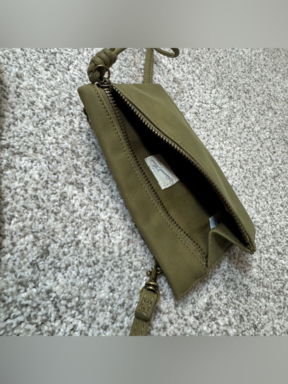 Universal Thread Olive Green Crossbody Wristlet Concert Ready - Picture 11 of 11